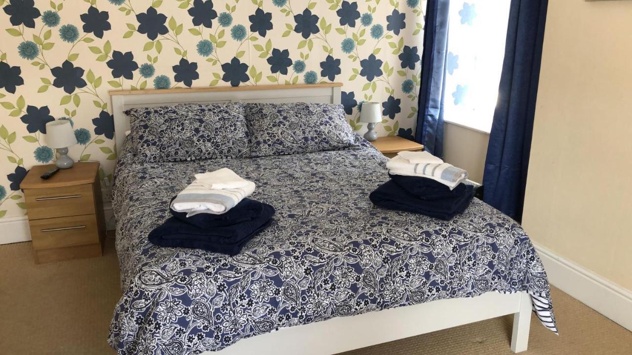 The Crown Inn & B&B Newcastle  Eksteriør billede